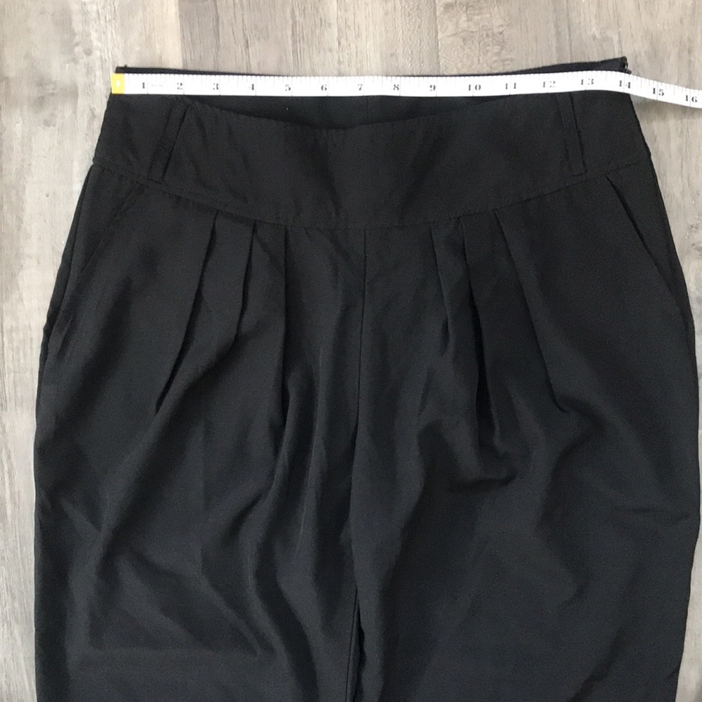Bar III Crop Pant. - Picture 2 of 10
